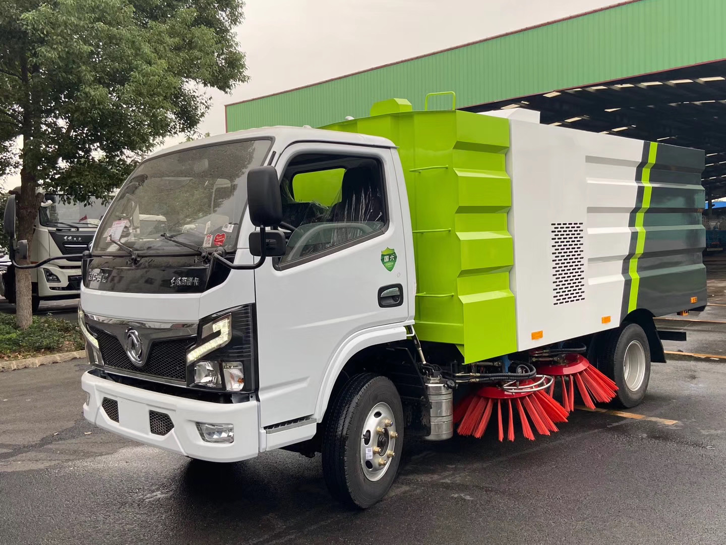東風(fēng)小多利卡掃路車(chē)